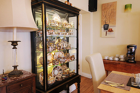 The Old Anchor, Annascaul. County Kerry | Display Cabinet