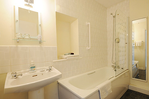 The Old Anchor, Annascaul. County Kerry | Ensuite