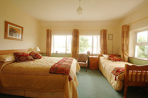 O'Connor's Guesthouse, Cloghane. County Kerry | Family Bedroom