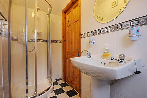 Mount Brandon Cottage, Cloghane. County Kerry | Bathroom