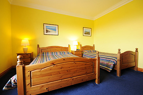 An Bóthar, Cuas. County Kerry | Family Bedroom