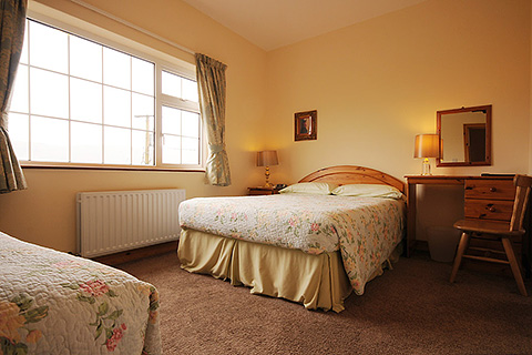 Coill an Róis, Feohanagh. County Kerry | Family Bedroom