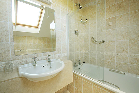 Inch Beach Guest House, Inch. County Kerry | Ensuite